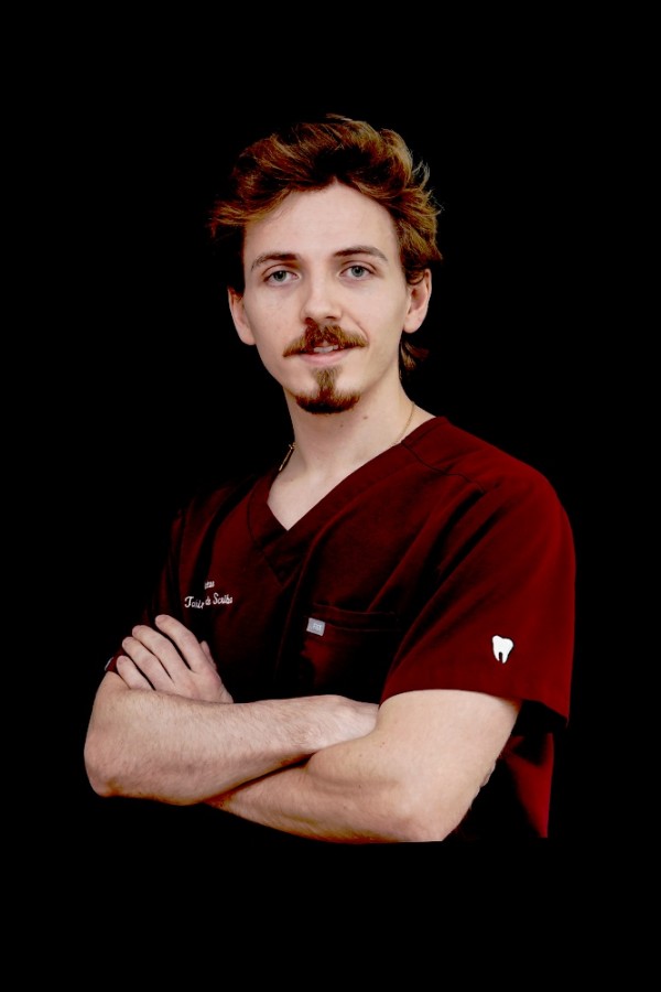 Docteur Maxence TORKINGTON DE SCRIBA - Chirurgien-dentiste � Pessac